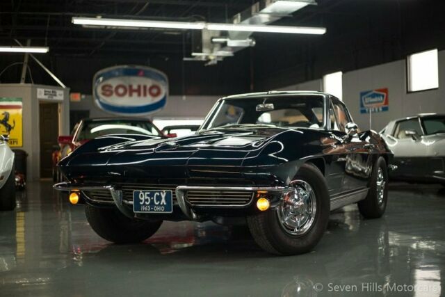 split window coupe, excellent condition, daytona blue/blue priced to sell!!