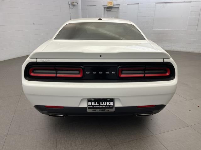 2021 dodge challenger sxt