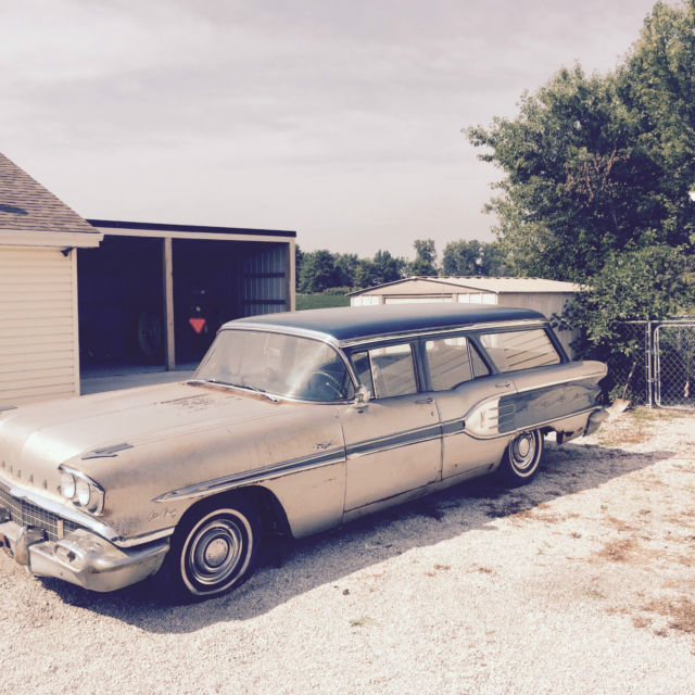 1958 pontiac star chief custom 4 door station wagon