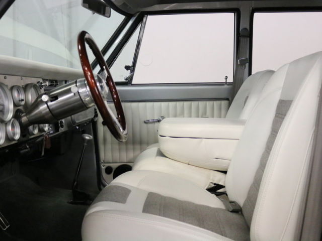 great build! strong 406 v8 w/ fuel injection, 700r4 auto, cold a/c! sharp paint!