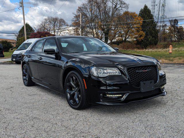 2022 chrysler 300 s