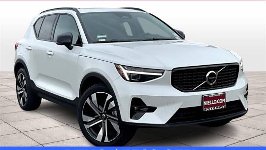 2024 Volvo XC40