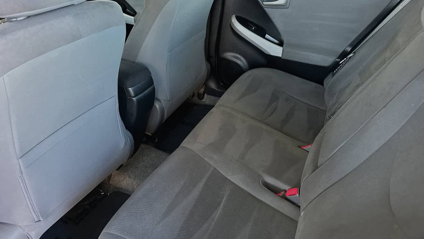 2012 toyota prius plug-in hybrid
