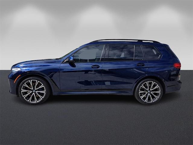 2022 bmw x7 m50i
