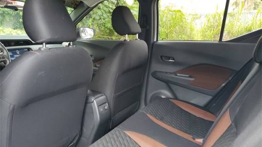 2023 nissan kicks sr