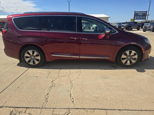 2017 chrysler pacifica hybrid platinum