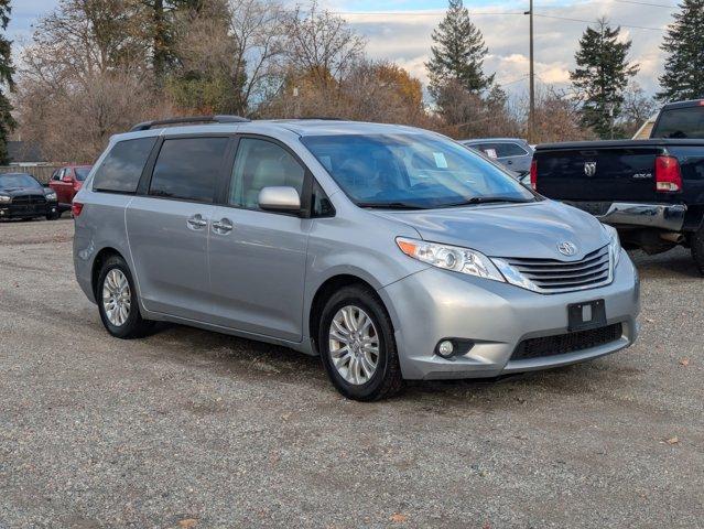 2015 toyota sienna xle