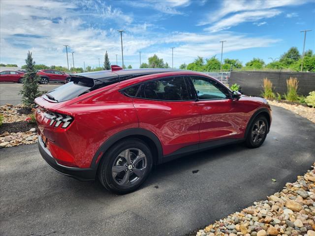 2022 ford mustang mach-e select