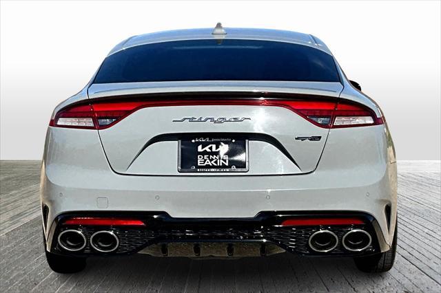 2022 kia stinger gt-line