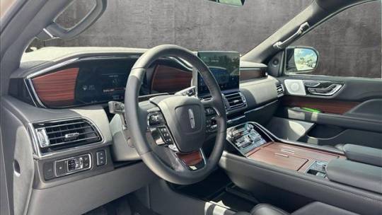 2024 Lincoln Navigator