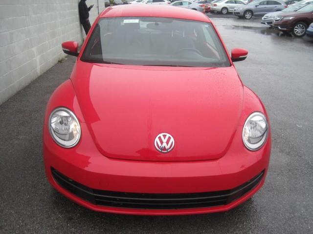 2012 volkswagen beetle 2.5l pzev 2.5l pzev 2dr hatchback 6a for sale in manor, delaware