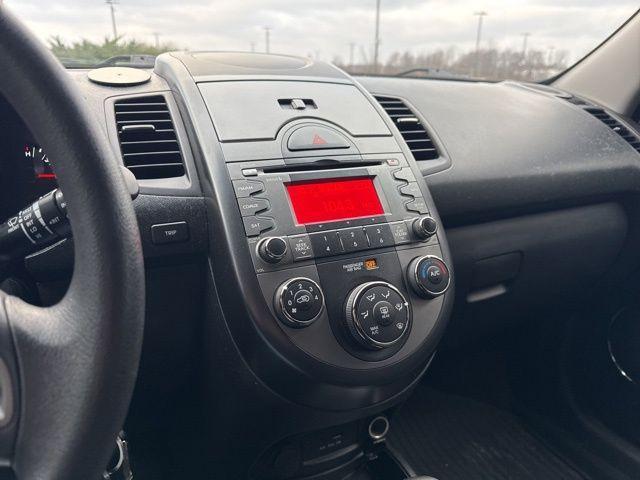 2011 kia soul +