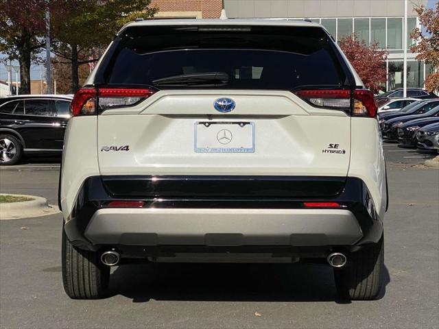 2022 toyota rav4 hybrid se