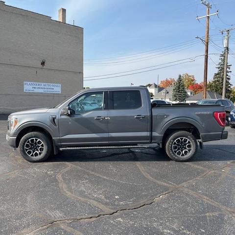 2021 ford f-150 xlt