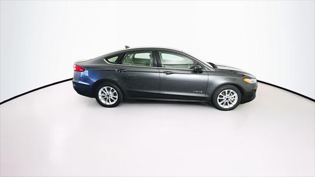 2019 ford fusion hybrid se