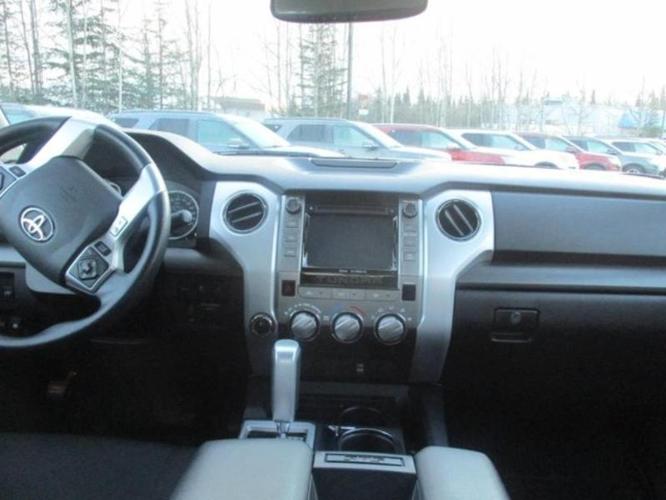 2017 toyota tundra sr5 4x4 sr5 4dr crewmax cab pickup sb (5.7l v8 for sale in kenai, alaska