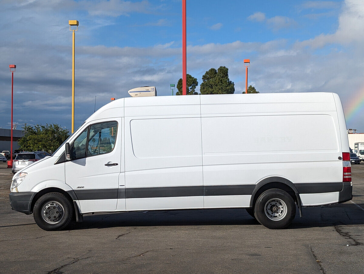 2010 mercedes-benz sprinter refrigeration reefer high roof cargo van 170wb die