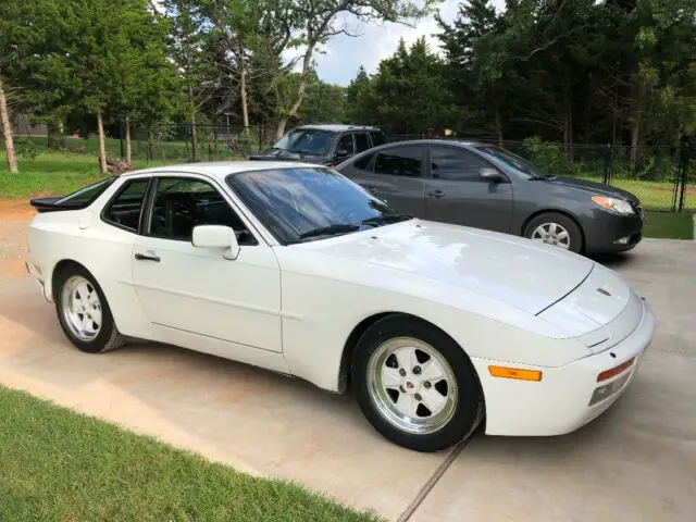 â€˜86 porsche 944 turbo