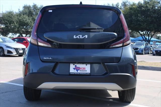 2023 kia soul lx