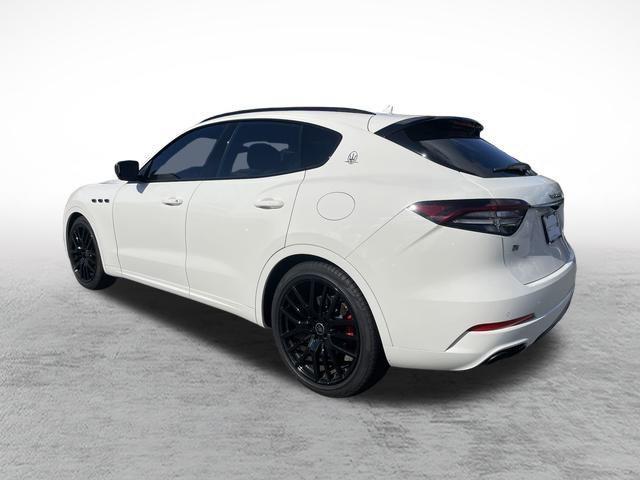 2021 maserati levante base