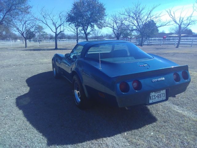 1980 corvette rare 4 spd manual beautiful blue metallic, interior and motor