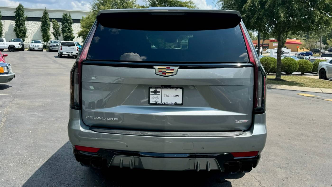 2023 cadillac escalade-v base