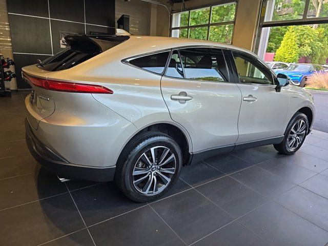 2021 toyota venza le