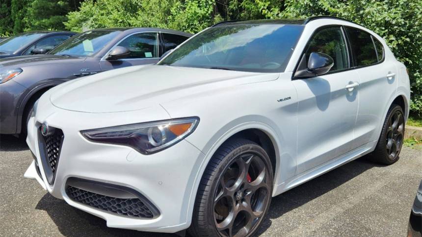 2022 alfa romeo stelvio veloce