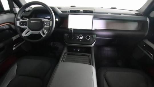 2024 land rover defender 130 p400 x-dynamic se
