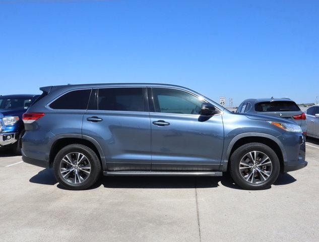 2019 toyota highlander le plus
