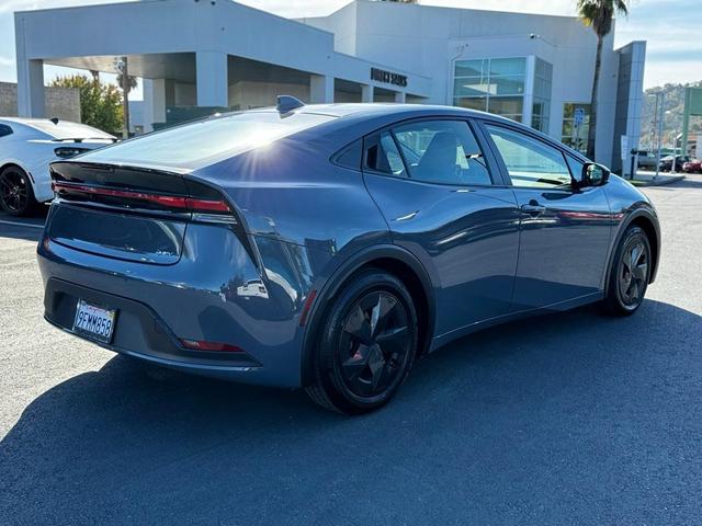 2023 toyota prius four