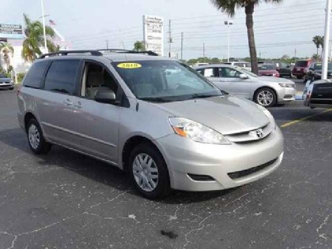 2010 toyota sienna le in pinellas park, fl