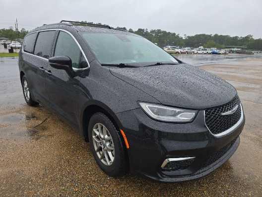 2022 chrysler pacifica touring