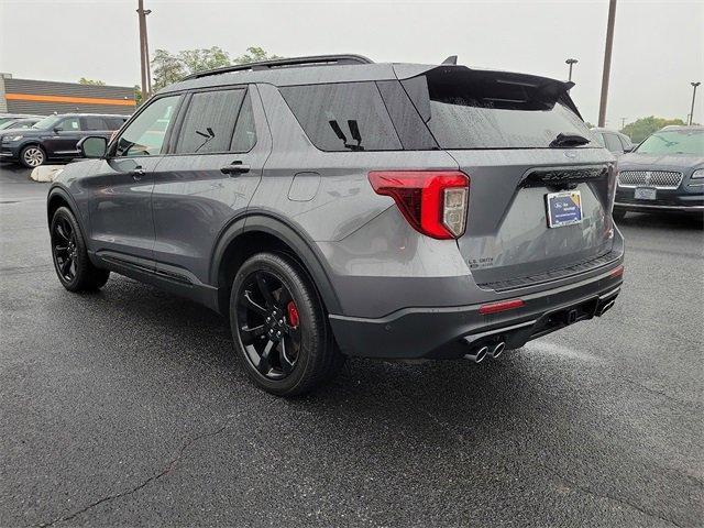 2021 ford explorer st