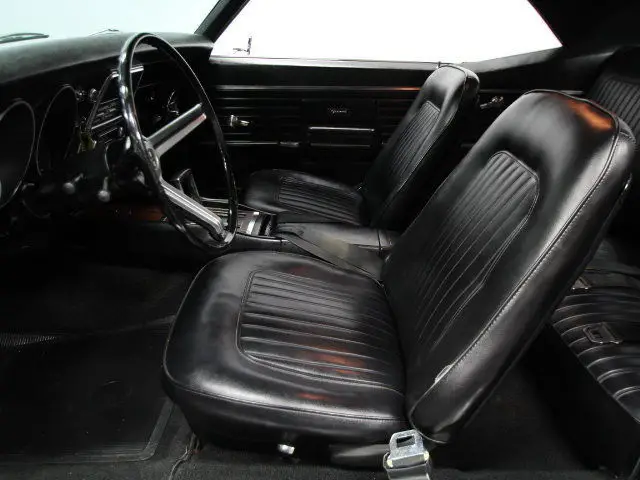 matching #'s 327 v8, auto, great paint, orig data tag, redlines, head turner!