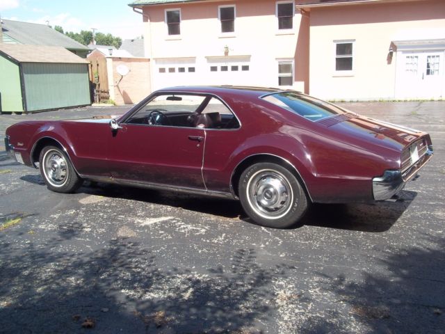 1966 oldsmobile toronado local pick up shelbyville, in 46176 great condition