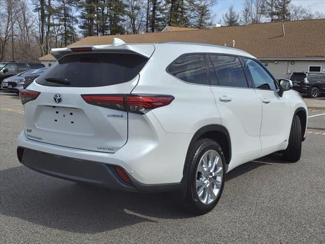 2023 toyota highlander hybrid limited in dover, new hampshire