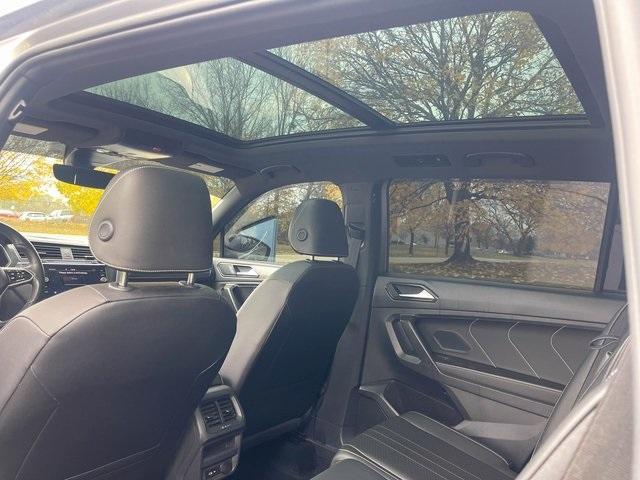 2022 volkswagen tiguan 2.0t se r-line black