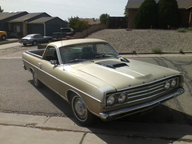 ram air, hood scoop, bucket seats , hood tach, floor shift