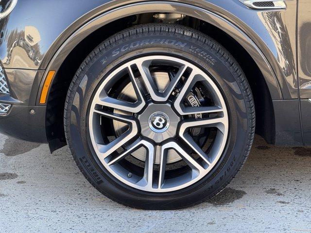 2018 bentley bentayga activity edition