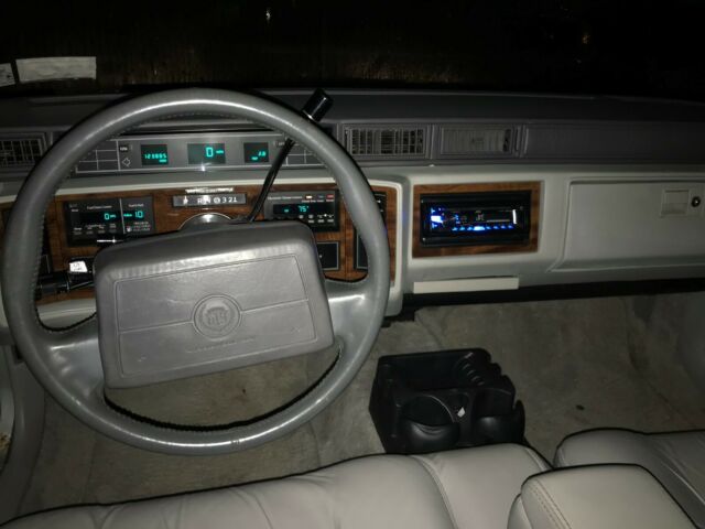 1992 cadillac deville sedan - low miles great condition