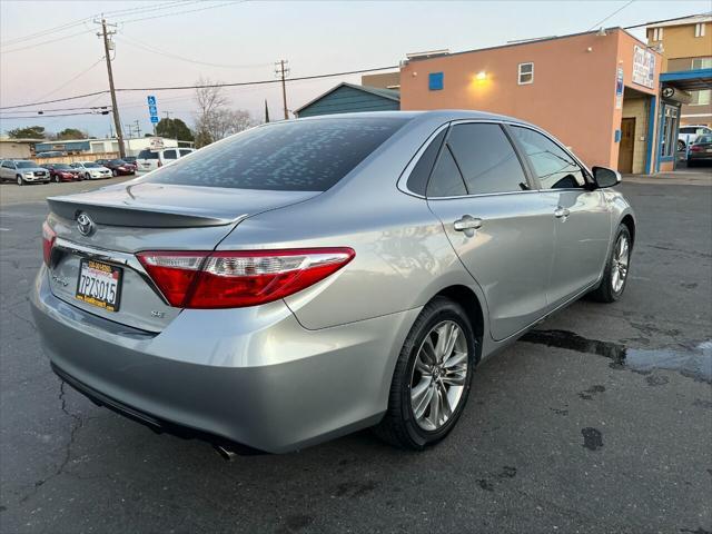 2016 toyota camry se
