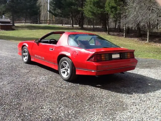 1987 chevrolet camaro iroc-z coupe 2-door 5.0l t-tops unmolested!
