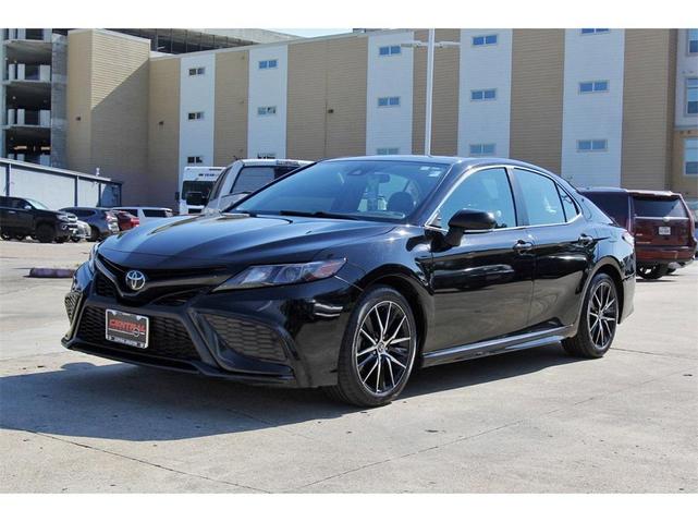 2022 toyota camry se