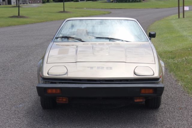 1980 triumph tr8 roadster with a/c