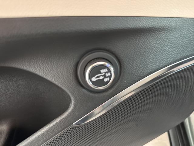 2024 buick enclave essence awd