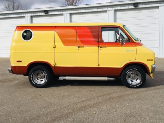 1976 dodge b200 street van ... 440 powered custom 76 tradesman ... mopar
