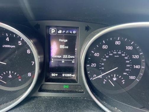 2017 hyundai santa fe in milwaukee, wisconsin