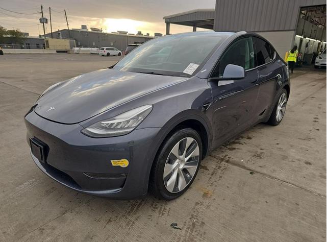 2022 tesla model y long range