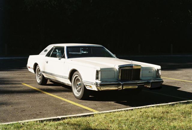 lincoln continental mark v